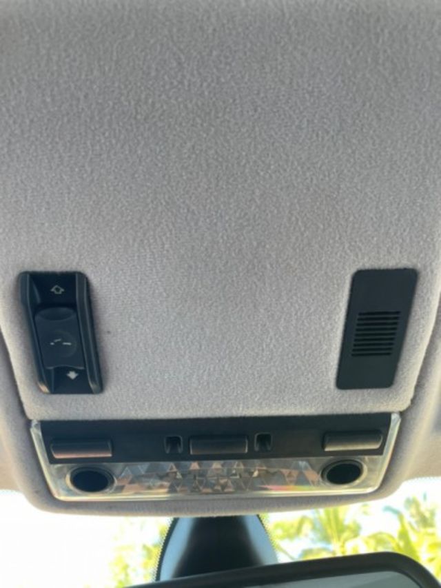 【預約賞車即享網路優惠價】小改款復古情懷 全車全版 經典車款 2.0大馬力 全車原汁原味 無惡操  第18張相片