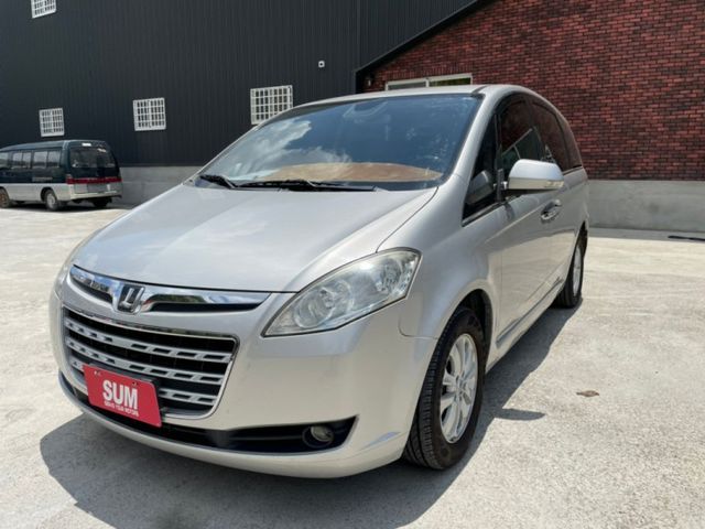 【預約賞車即享網路優惠價】2.2 TURBO 國產7人座 天窗 電動滑門 360環景  第1張相片