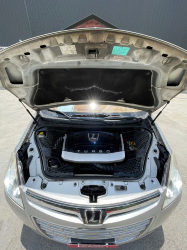 【預約賞車即享網路優惠價】2.2 TURBO 國產7人座 天窗 電動滑門 360環景  第12張相片