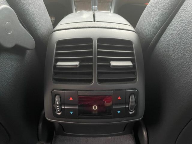 【預約賞車即享網路優惠價】3.5cc 復古經典款 恆溫空調 電動記憶座椅 天窗  第18張相片
