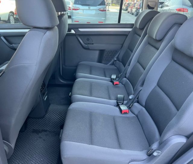 【預約賞車即享網路優惠價】1.6Turbo 7人座  分區溫控 中控螢幕  安全氣囊 ABS 後出風口  第10張相片