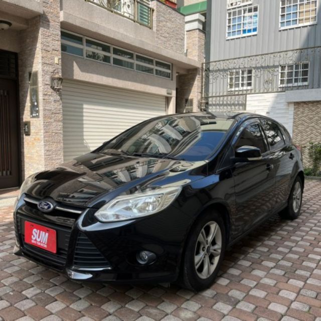 【預約賞車即享網路優惠價】1.6 5D時尚版 方向盤快控鍵 恆溫空調  第1張相片