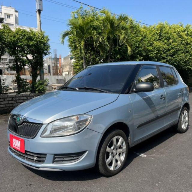 【預約賞車即享網路優惠價】1.6 小資代步車 德系安全性 練車 買菜 都適合  第1張相片