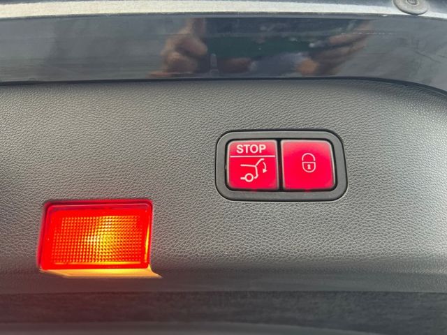【預約賞車即享網路優惠價】3.5 BlueEFFICIENCY 電動尾門 電動座椅 摸門解鎖 iKEY 導航 倒車顯影  第9張相片