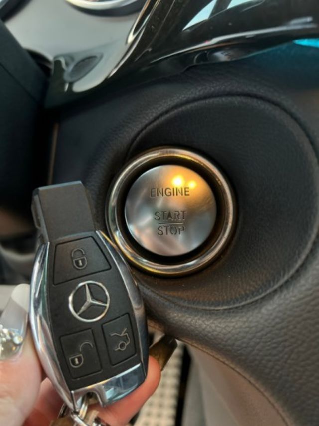 【預約賞車即享網路優惠價】3.5 BlueEFFICIENCY 電動尾門 電動座椅 摸門解鎖 iKEY 導航 倒車顯影  第15張相片