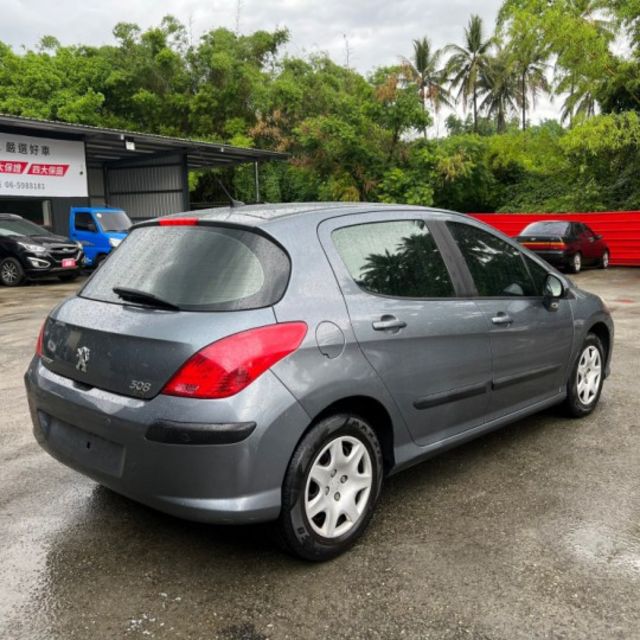 【預約賞車即享網路優惠價】1.6 CLASSIC 法系代步車 喜歡有需要的朋友不要錯過  第7張相片