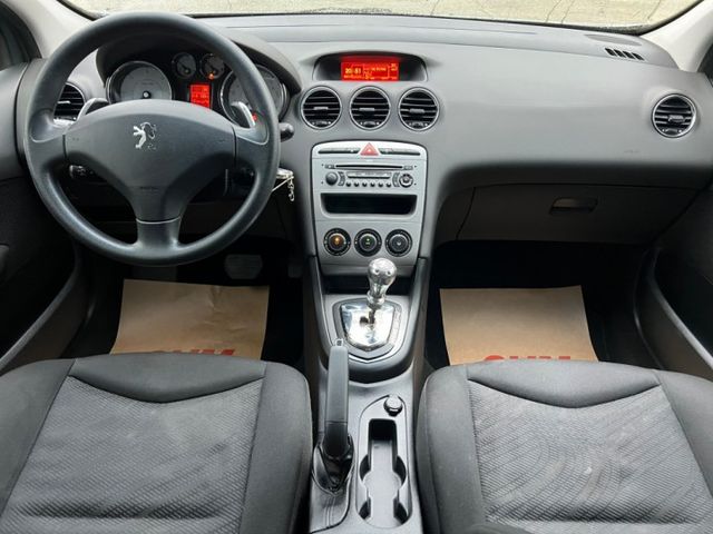 【預約賞車即享網路優惠價】1.6 CLASSIC 法系代步車 喜歡有需要的朋友不要錯過  第9張相片