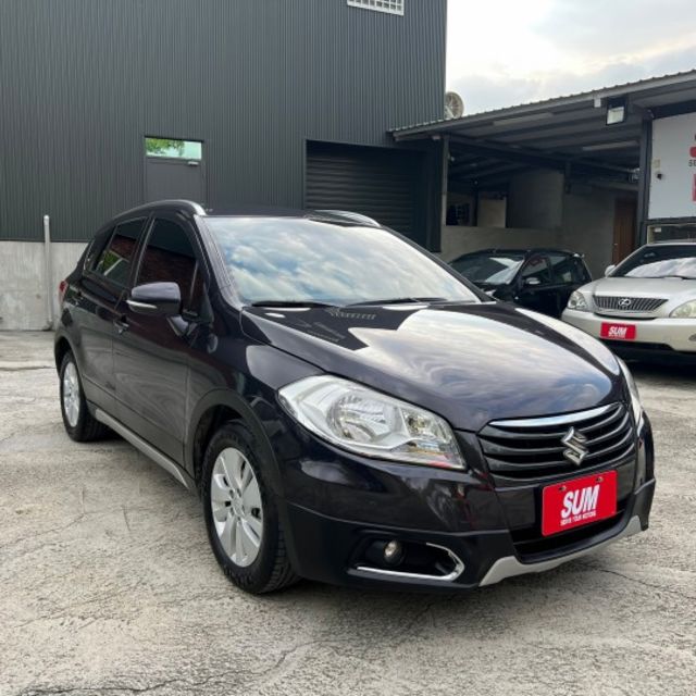 【預約賞車即享網路優惠價】1.6 GL PLUS 倒車顯影 一鍵啟動 胎壓偵測 衛星導航  第3張相片