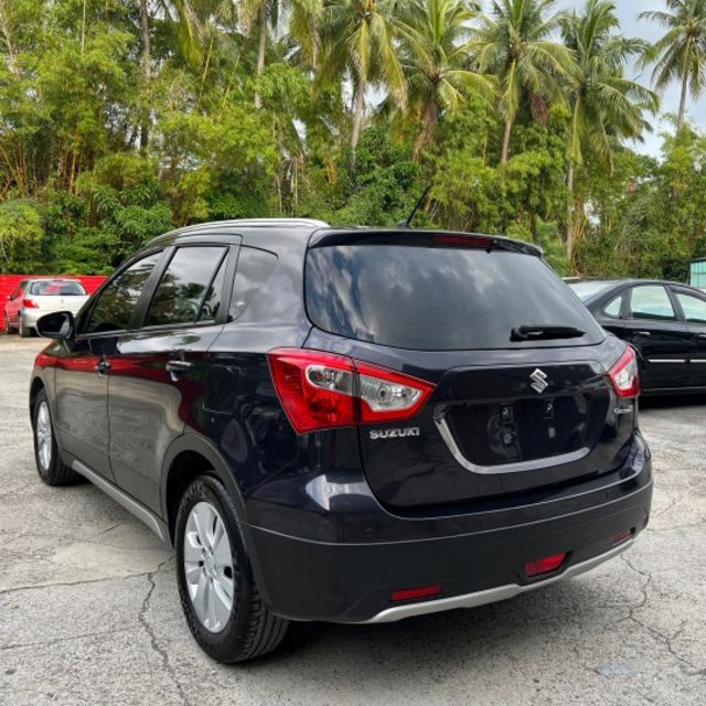 【預約賞車即享網路優惠價】1.6 GL PLUS 倒車顯影 一鍵啟動 胎壓偵測 衛星導航  第6張相片