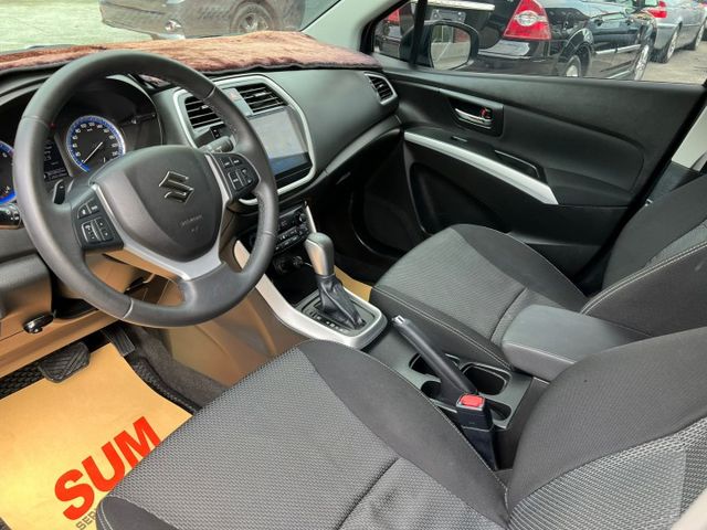 【預約賞車即享網路優惠價】1.6 GL PLUS 倒車顯影 一鍵啟動 胎壓偵測 衛星導航  第11張相片