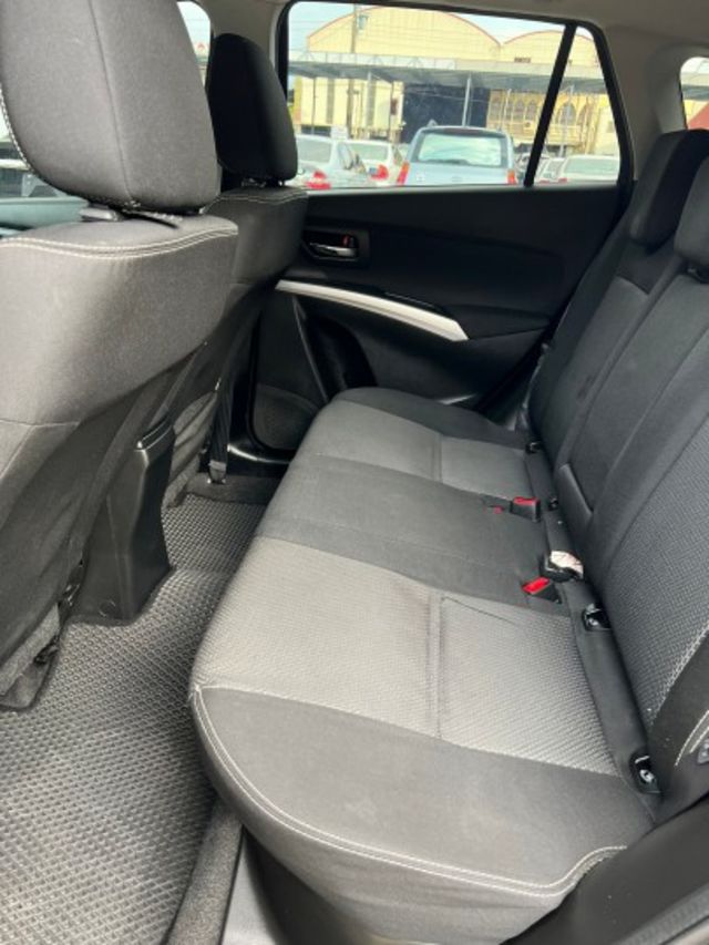 【預約賞車即享網路優惠價】1.6 GL PLUS 倒車顯影 一鍵啟動 胎壓偵測 衛星導航  第14張相片