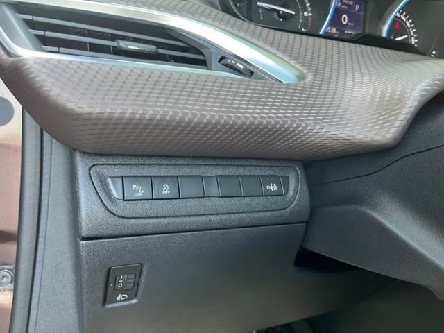 【預約賞車即享網路優惠價】1.6 VTI 電動天窗 法系獅子 喜歡有需要的朋友不要錯過  第6張相片