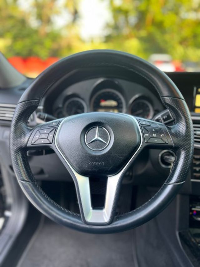 【預約賞車即享網路優惠價】3.0 老闆坐駕 電動天窗 電動座椅 定速 恆溫空調  第17張相片