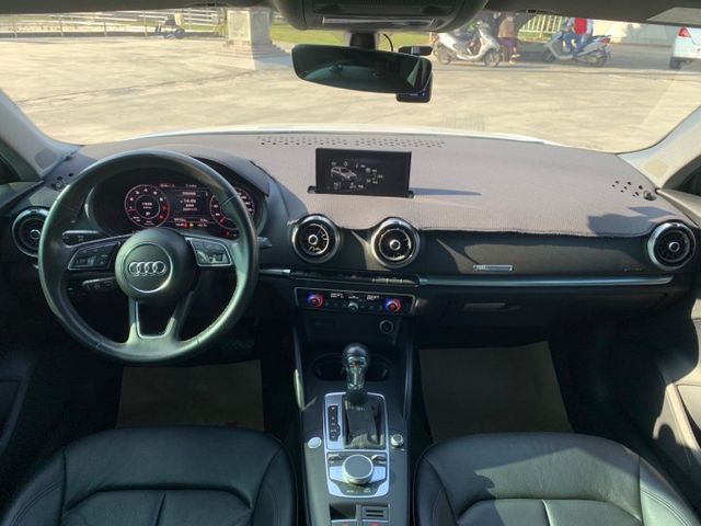 【預約賞車即享網路優惠價】35 TFSI Premium Plus ACC主動式巡航 盲點偵測 電動座椅  第11張相片
