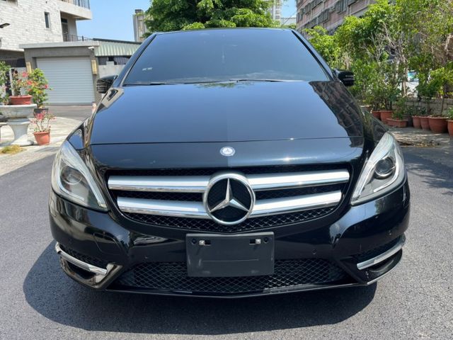 【預約賞車即享網路優惠價】1.8 CDI W246 電動座椅 換檔撥片 全景天窗 定速  第2張相片