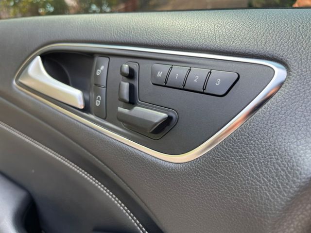 【預約賞車即享網路優惠價】1.8 CDI W246 電動座椅 換檔撥片 全景天窗 定速  第12張相片