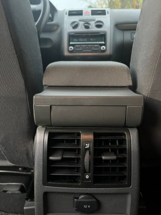 【預約賞車即享網路優惠價】1.9 TDI 柴油版 空間大 載人載貨都方便  第11張相片