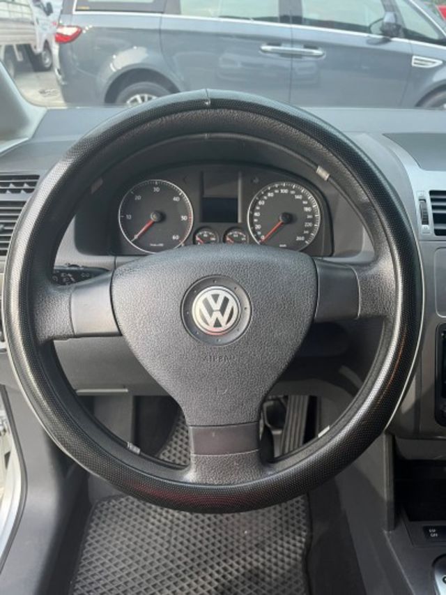 【預約賞車即享網路優惠價】1.9 TDI 柴油版 空間大 載人載貨都方便  第15張相片