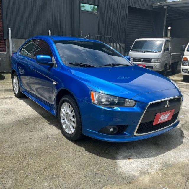 全車氣氛佳 內外裝極新 鯊魚車頭 方向盤控制鍵 里程跑22萬多 里程保證  第3張相片