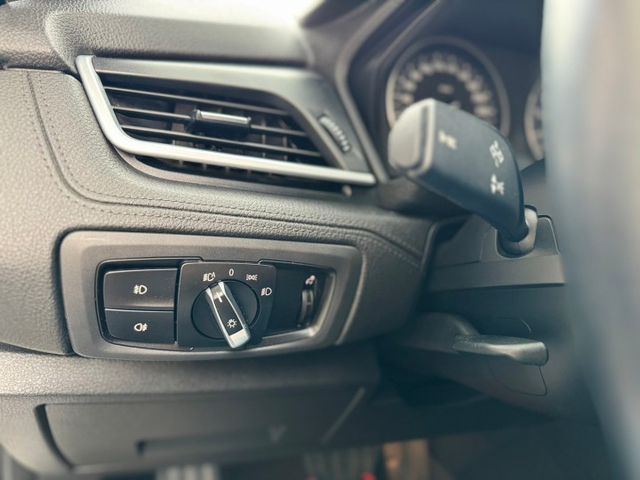 【預約賞車即享網路優惠價】雙前電動座椅 電尾門 免鑰匙啟動 倒車顯影 後座出風口 空間極大 家庭旅遊一車解決  第11張相片