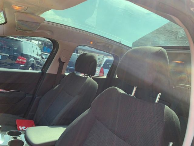 法國車的血統 給你安全的車體結構 便宜代步休旅車 又兼顧安全第一使命 車況很好 無待修  第19張相片