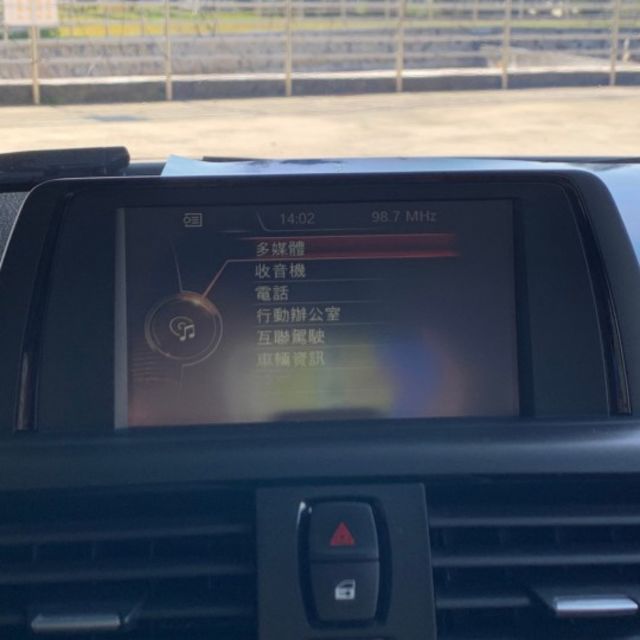 【預約賞車即享網路優惠價】1.6 T 電折後視鏡 雙區恆溫空調 雙前電動座椅 倒車顯影  第14張相片