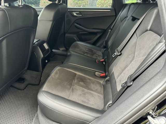 【預約賞車即享網路優惠價】2.0T 馬肯 電動尾門 電動座椅 倒車顯影  第18張相片