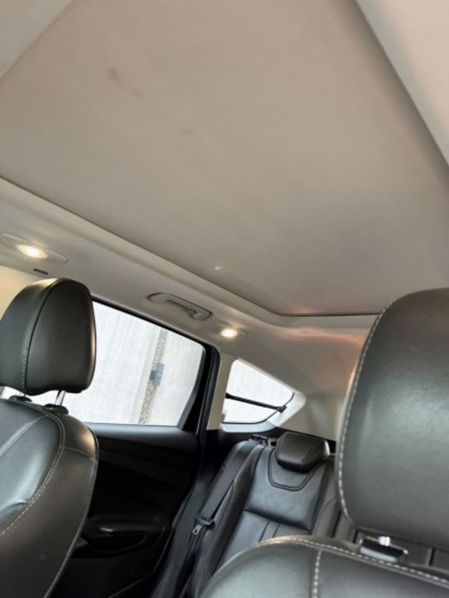【預約賞車即享網路優惠價】180P馬力 40公斤扭力 給您滿滿的動力享受 油耗平均跑17km/L 省油省稅金 超高CP值  第13張相片