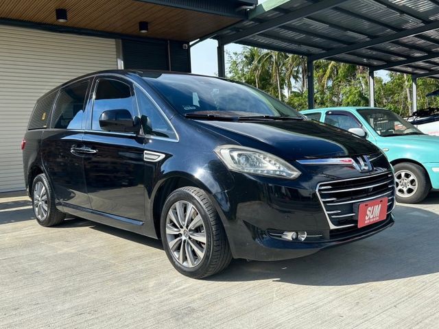 一手車 原版件 跑7萬多公里 無待修 車況佳 空間大 配備多 內外漂亮 台灣保時捷再度登場  第3張相片