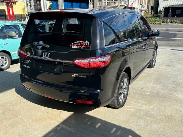 一手車 原版件 跑7萬多公里 無待修 車況佳 空間大 配備多 內外漂亮 台灣保時捷再度登場  第4張相片