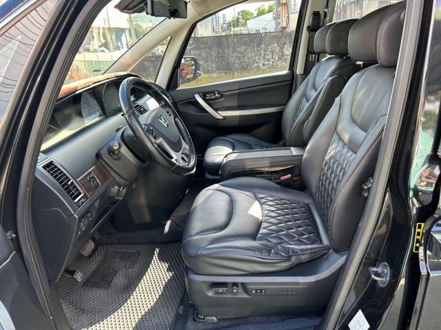 一手車 原版件 跑7萬多公里 無待修 車況佳 空間大 配備多 內外漂亮 台灣保時捷再度登場  第15張相片