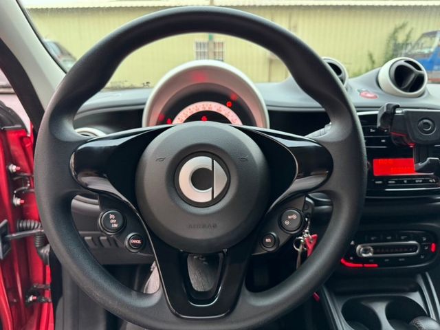 66kw Pure 原版件 無事故 實跑5萬公里 里程保證  內外都美美的 女用車 前車主顧的很好  第9張相片