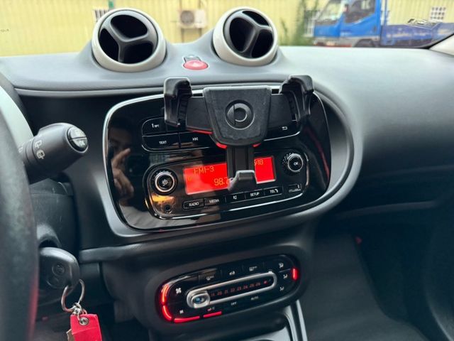 66kw Pure 原版件 無事故 實跑5萬公里 里程保證  內外都美美的 女用車 前車主顧的很好  第11張相片