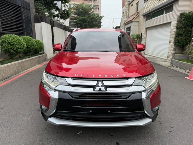 原版件 實跑15萬公里 里程保證  有ACC跟車 恆溫 倒車影像 還有超大空間  第2張相片