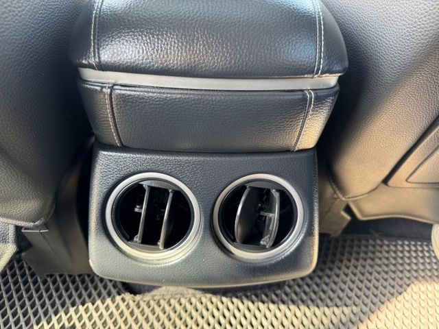 4WD 實跑99000公里 里程保證 俗又大碗 配備超多 恆溫空調 電尾門 電記憶座椅 天窗 定速 360環景  第14張相片