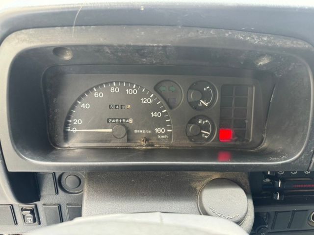 保養廠的車 無漏油 引擎好 冷氣涼 變速箱正常 跑工地 擺攤 載人 載貨 一台全搞定 開啟創業吧  第7張相片