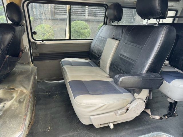 保養廠的車 無漏油 引擎好 冷氣涼 變速箱正常 跑工地 擺攤 載人 載貨 一台全搞定 開啟創業吧  第11張相片