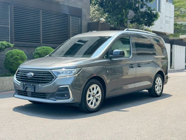 配倒車顯示/恆溫空調/倒車輔助系統/Acc定速巡航/車道維持系統/車道置中/自動停車/盲點偵測/摸門上鎖/啟停系統/LE  第1張相片