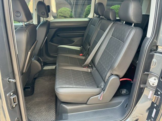 配倒車顯示/恆溫空調/倒車輔助系統/Acc定速巡航/車道維持系統/車道置中/自動停車/盲點偵測/摸門上鎖/啟停系統/LE  第17張相片