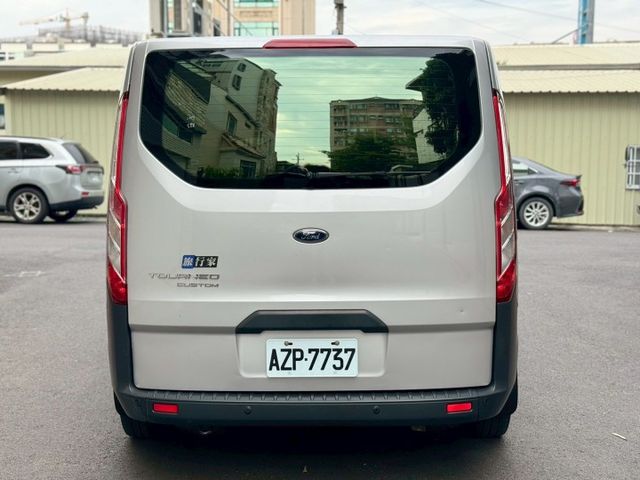 自排 柴油2.0 福特 旅行家 九人座 一手車 無事故  實跑10萬公里 原廠保養 私家用車 非營業用  第4張相片
