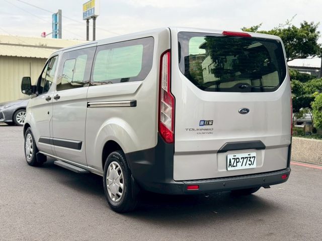 自排 柴油2.0 福特 旅行家 九人座 一手車 無事故  實跑10萬公里 原廠保養 私家用車 非營業用  第6張相片
