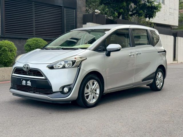 一手車 原版件 實跑15萬公里 里程保證  20幾萬的優質代步車 大空間 低油耗 零故障  第1張相片