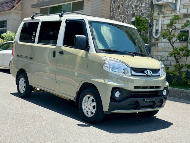 一手車 無事故 無待修 原廠保養 保固中 里程只跑8000公里 里程保證 實用賺錢車 盲點偵測 電收後視鏡 行車紀錄+倒  第3張相片