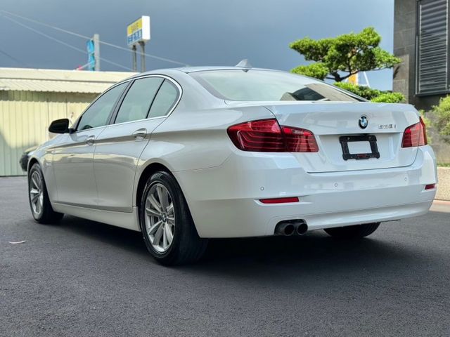 5 SERIES SEDAN F10  第6張相片