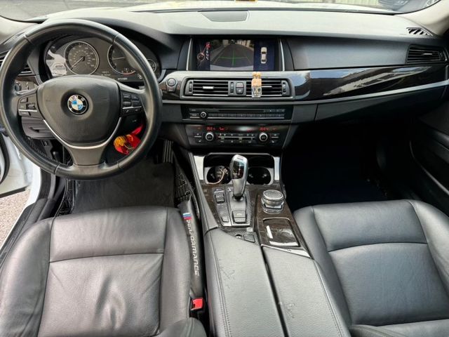 5 SERIES SEDAN F10  第7張相片