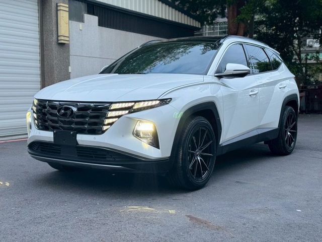 新車保固中 省價差現賺20萬  買到賺到  電尾門/盲點偵測/免鑰匙摸門/360環景/全景天窗/雙區恆溫/ACC跟車/車  第3張相片