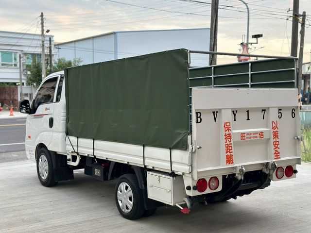 KIA 卡旺 大單箱 自排 2.5柴 一手車 無待修 跑5900 加裝升降尾門 帆布  第6張相片