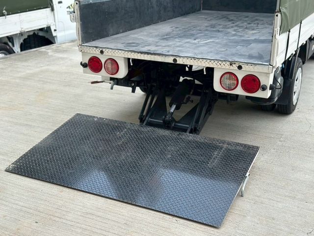 KIA 卡旺 大單箱 自排 2.5柴 一手車 無待修 跑5900 加裝升降尾門 帆布  第8張相片