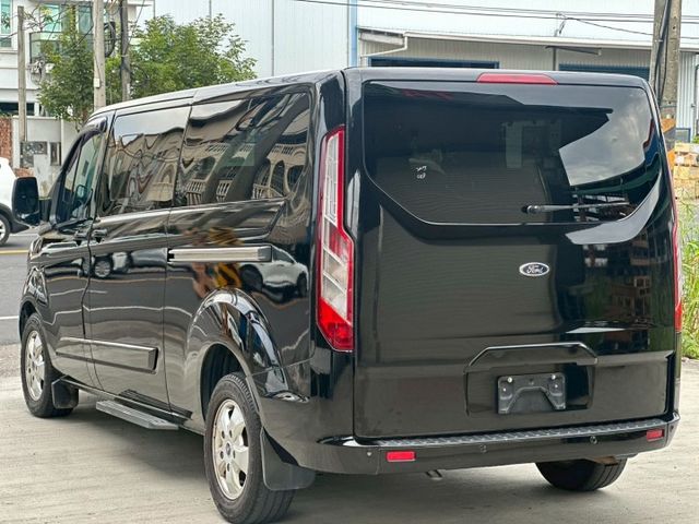 Ford Tourneo自排 九人座 旅行家 一手車 無事故 實跑41萬公里 純跑多 車況ok  第6張相片
