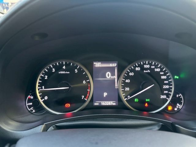 外觀流線 漆面漂亮 內裝乾淨 無煙味 不操車 ACC跟車 /車道偏離 /雙區恆溫 / 免鑰匙摸門 /電動座椅 /電動尾門  第11張相片